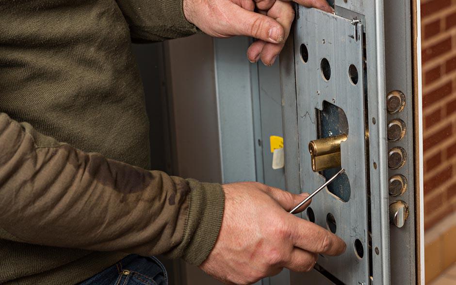 serrurier urgent Follainville-Dennemont